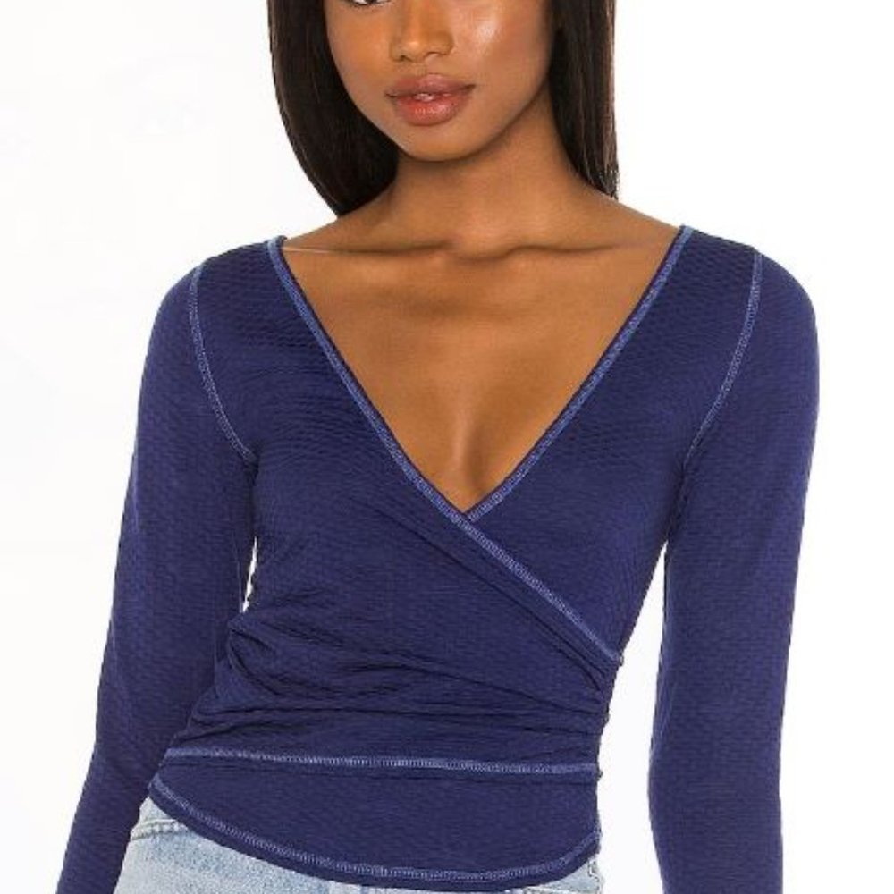 Free People NWOT Long Sleeve Blue V-Neck Top Size Medium